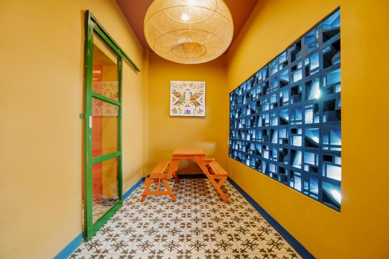 Hotel Por Aqui & Dine